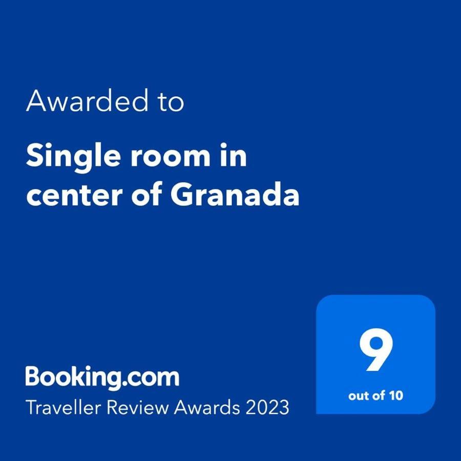 Single Room In Center Of Granada Exterior photo